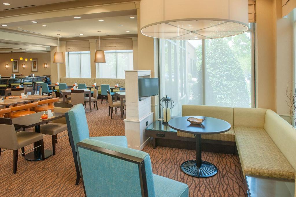 Hilton Garden Inn Pensacola Airport/Medical Center image 21